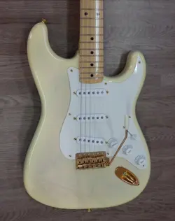 50'S STRATCASTER