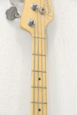 BASS GUITAR 2005