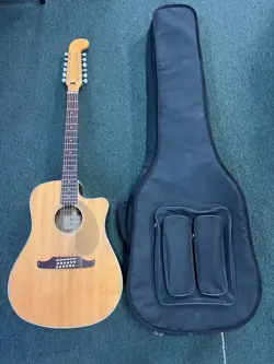 FENDER 12 STRING GUITAR WITH CASE