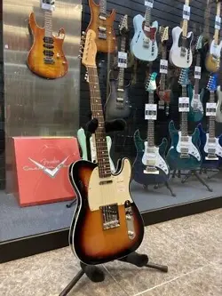 FENDER MADE IN JAPAN HERITAGE 60 TELECASTER CUSTOM 3-COLOR SUNBURST