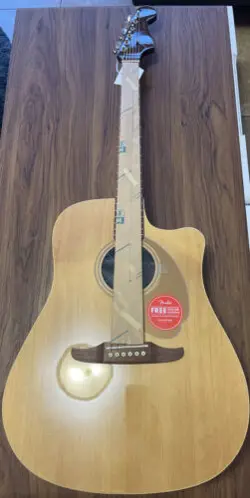 FENDER REDONDO PLAYER ACOUSTIC ELECTRIC GUITAR - NATURAL