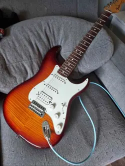 FENDER STANDARD STRATOCASTER HSS PLUS TOP WITH ROSEWOOD FRETBOARD 2015