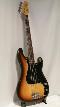VINTAGE 1978 FENDER USA PRECISION BASS 1978 BASS GUITAR WITH HARD CASE