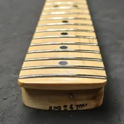 SMALL HEADSTOCK MAPLE