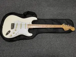 FENDER STRATOCASTER HYBRID