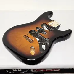 2014 FENDER 60TH ANNIVERSARY AMERICAN DELUXE STRAT ASH BODY SUNBURST USA GUITAR