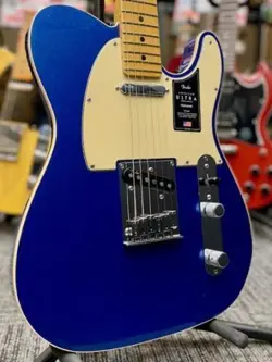 FENDER AMERICAN ULTRA TELECASTER -COBRA BLUE / MAPLE- MADE IN 2021