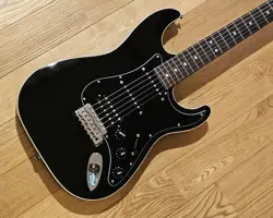 STRATOCASTER AST-M USED