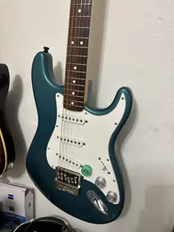 FENDER AMERICAN VINTAGE 62 STRATOCASTER OCEAN TURQUOISE