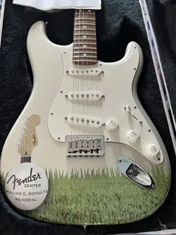FENDER CUSTOM SHOP AMERICAN STRATOCASTER 2008 SCHULTZ MEMORIAL GUITAR 1 OF 2