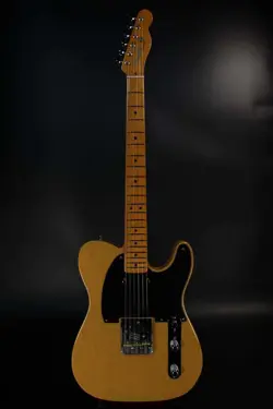 FENDER AMERICAN VINTAGE II 1951 TELECASTER MAPLE BUTTERSCOTCH BLONDE NAGOYA SAKA