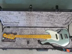 FENDER AMERICAN PROFESSIONAL II JAZZ BASS - MYSTIC SURF GREEN W/ HARD CASE