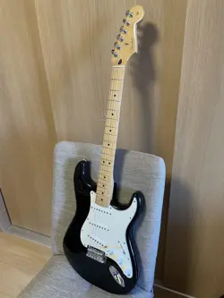 FENDER PLAYER STRATOCASTER ELECTRIC GUITAR WITH SOFT CASE - USED