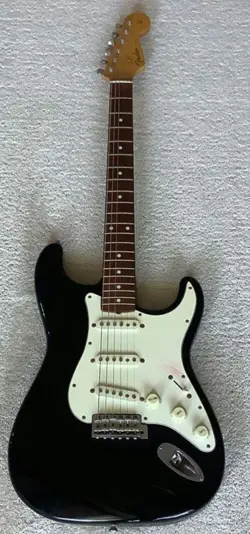 FENDER JAPAN ST62-53 STRATOCASTER ELECTRIC GUITAR BLACK MADE IN JAPAN USED