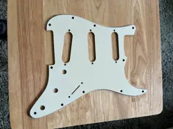 FENDER PICKGUARD