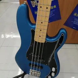 FENDER PRECISION BASS TYPE AM PERF P BASS MN SATIN LPB