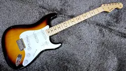 FENDER MADE IN JAPAN TRADITIONAL 50S STRATOCASTER 2-COLOR SUNBURST FROM JAPAN