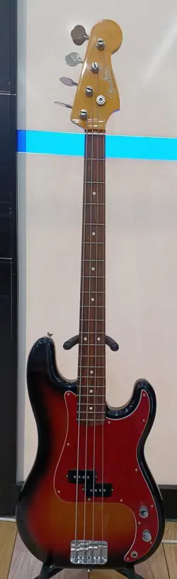 FENDER JAPAN PB62 3TS ELECTRIC BASS 709110