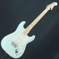 FENDER USED LIMITED EDITION PLAYER STRATOCASTER SURF GREEN/MAPLE SN.MX20084811