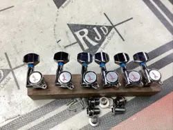 FENDER LOGO CHROME TUNERS TUNING MACHINES KEYS PEG HEADS