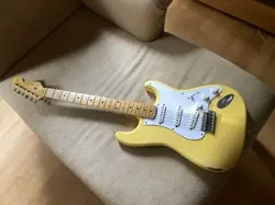 STORAGE FIND. GUITAR