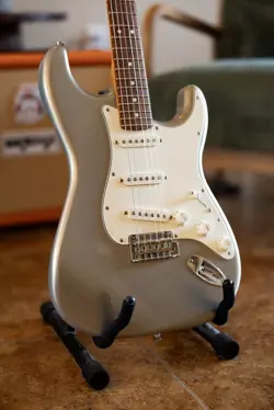 FENDER PLAYER STRATOCASTER MODERN SILVER