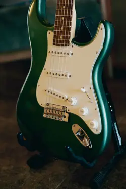 FENDER PLAYER STRAT PAU FERRO SHERWOOD GREEN FINISH - EXCELLENT CONDITION 