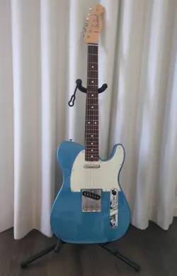 FENDER TRADITIONAL 60S TELECASTER LAKE PLACID BLUE WITH GIG BAG MADE IN JAPAN