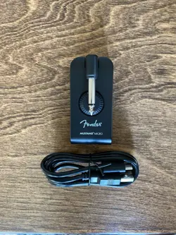 FENDER MUSTANG MICRO GUITAR MODELING HEADPHONE AMP  (RECHARGEABLE) - BLACK