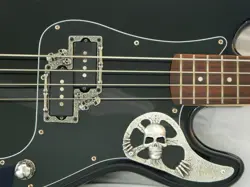 FENDER PRECISION GUITAR