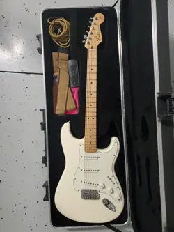 FENDER 2014 MIM