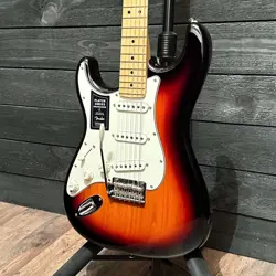 FENDER PLAYER STRATOCASTER LEFT-HANDED ELECTRIC GUITAR - SUNBURST