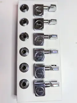 FENDER LOGO CHROME TUNERS TUNING MACHINES KEYS PEG HEADS NON STAGGERED