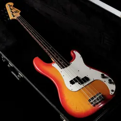 VINTAGE FENDER / INTERNATIONAL COLOR 1981 PRECISON BASS SIENNA BURST S/N S900603