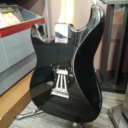 FENDER JAPAN ST57 ELECTRIC GUITAR/ST57