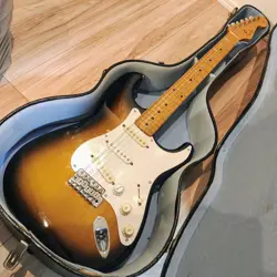 MAINTAINED FENDER JAPAN STRATOCASTER WITH HARD CASE