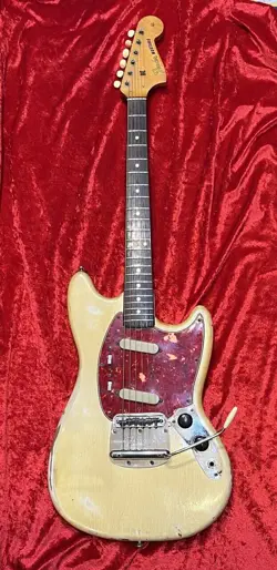 FENDER MUSTANG '65