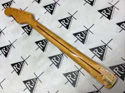 VINTAGE 54 STRATOCASTER