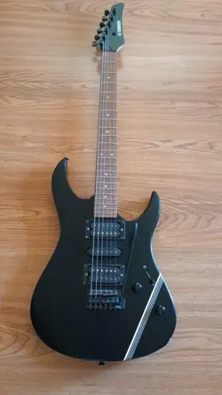 YAMAHA ELECTRIC GUITAR