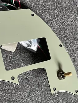 PICKGUARD POTS KNOBS