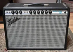 FENDER '68 CUSTOM DELUXE REVERB 2-CHANNEL 22-WATT 1X12