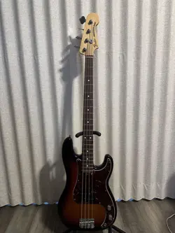 FENDER USA PRECISION BASS / ELECTRIC BASS GUITAR W/ ORIGINAL SC MADE IN USA
