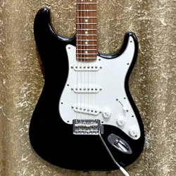 USED FENDER MEXICO PLAYER STRATOCASTER WITH SOFT CASE