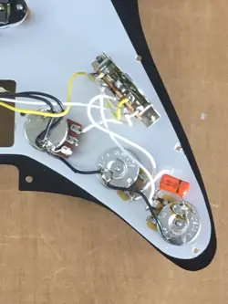 STRAT FENDER PICKGUARD