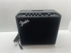 FENDER MUSTANG LT25 25W 1X8 GUITAR COMBO AMP AMPLIFIER BLACK (LP1116190)