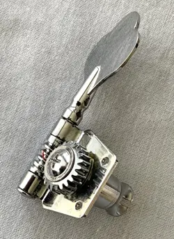 2013 FENDER SQUIER PRECISION P-BASS GUITAR ORIGINAL TUNER TUNING PEG