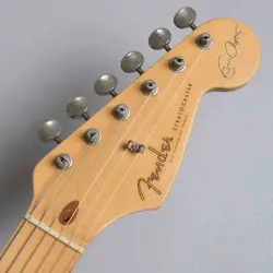 SIGNATURE STRATCASTER