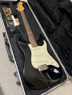 FENDER USA AMERICAN STANDARD / ELECTRIC GUITAR W/ HC MADE IN 2012 USA