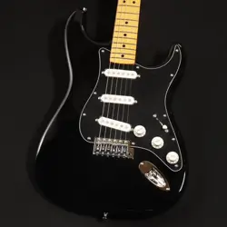 NEW FENDER / MIJ TRADITIONAL 70S STRATOCASTER MAPLE BLACK S/N:JD24029666 GUITAR