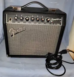 FENDER CHAMPION 20 COMBO GUITAR AMPLIFIER